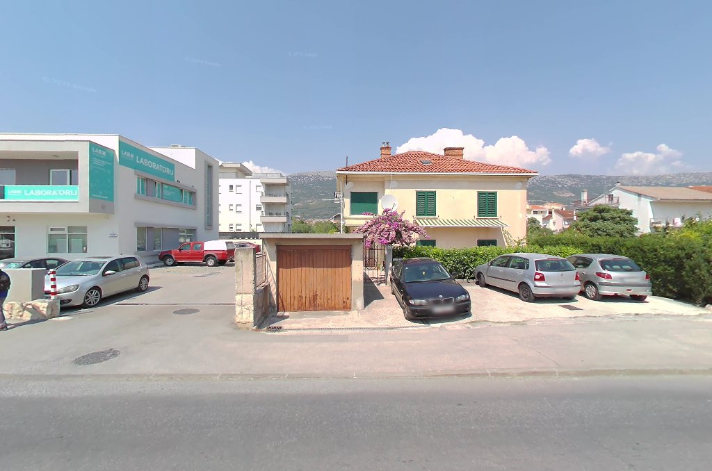 Poliklinika LabPlus Kaštel Stari